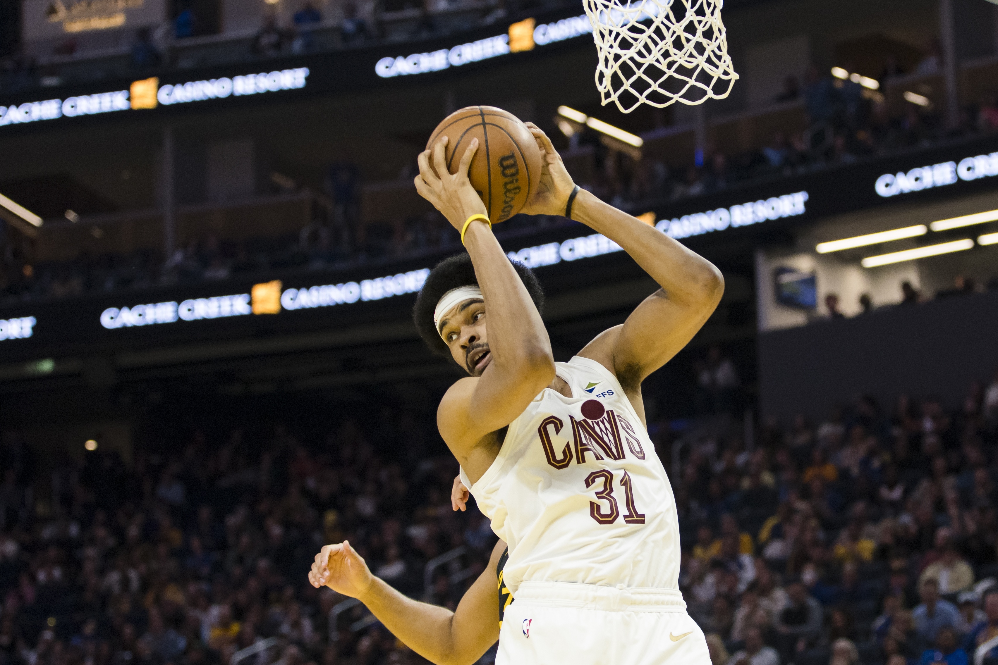 乐鱼体育登录入口关于TL不断突破！，阿扎伦卡连续十二场比赛得分超过出色防守比赛高潮迭起的信息