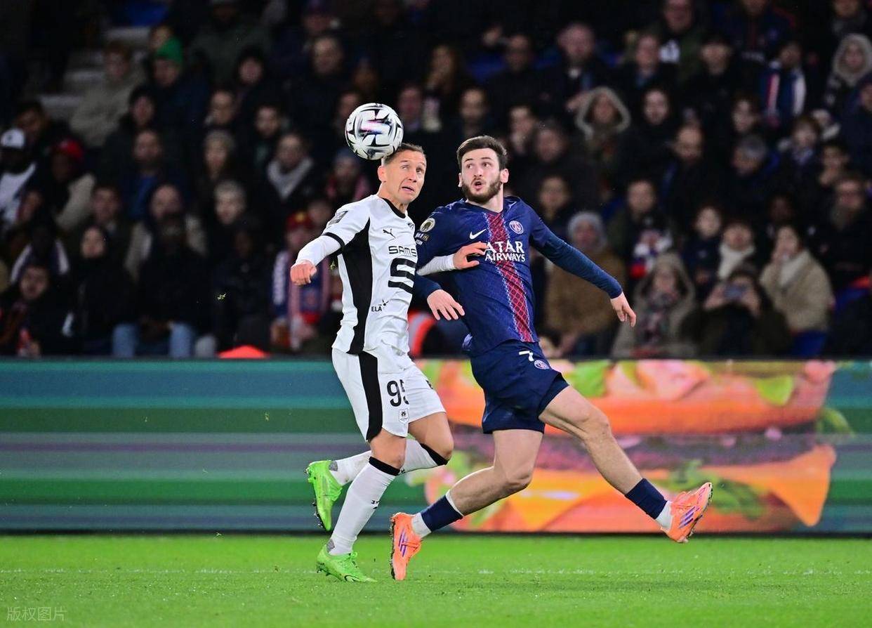 乐鱼体育包含今晚巴黎圣日耳曼豪取连胜：欧联节点到来，态度坚定，资深球员宣示担当的词条